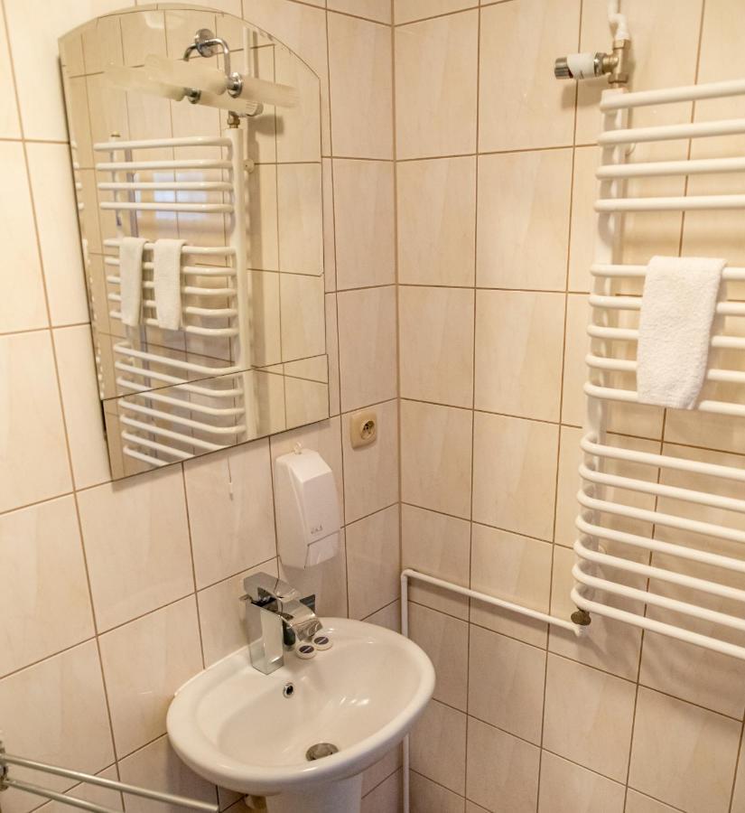 Babilon Krzeszow Aparthotel Krzeszow  Ngoại thất bức ảnh